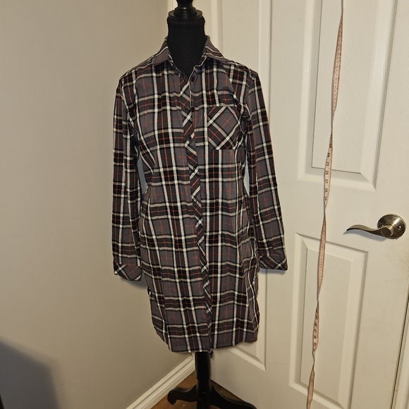 BC clothing oversized flannel top, cottage, western, Y2K, farmgirl, 90s, gingham - Picture 4 of 9